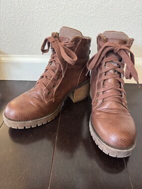 MIA Women’s Brown Leather Lace-Up Chunky Heel Boots size US 6.5